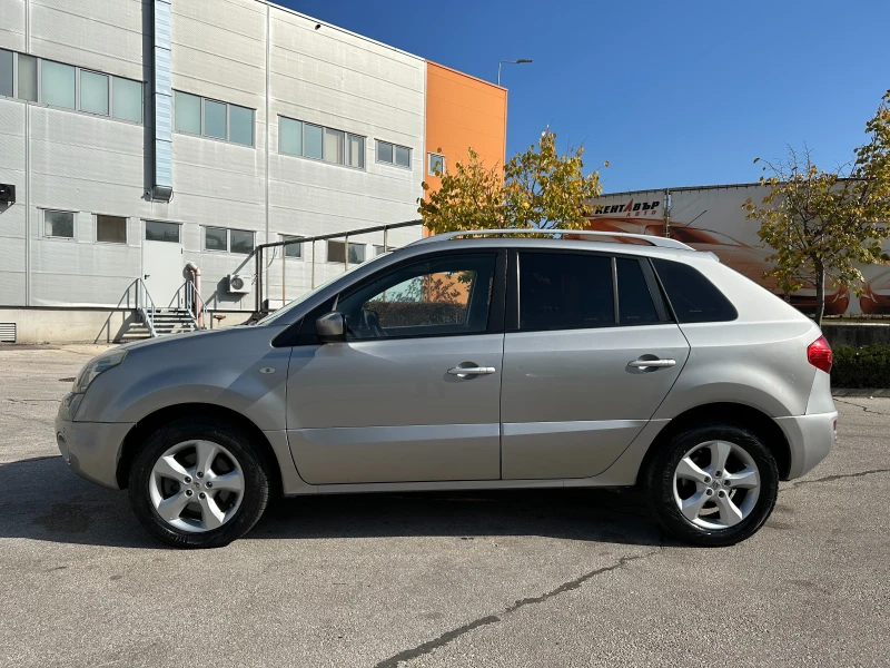 Renault Koleos 2.0DCI 150к.с. Автоматик/Всички Екстри , снимка 2 - Автомобили и джипове - 47717200