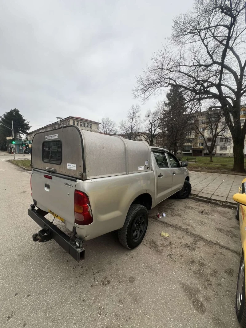 Toyota Hilux 2.5, снимка 3 - Автомобили и джипове - 48498996