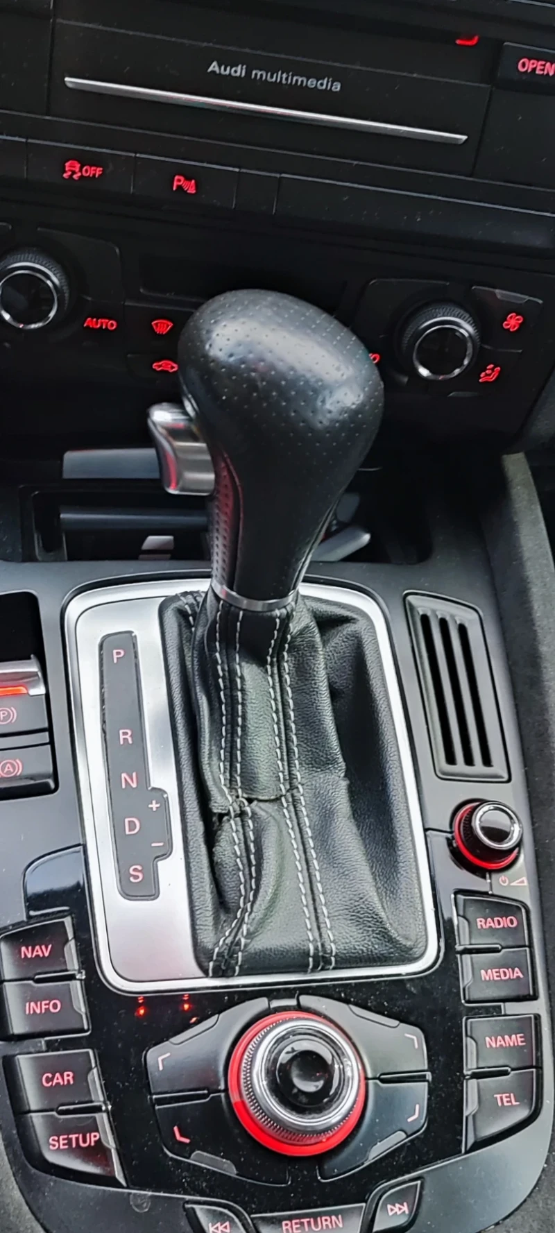 Audi Q5, снимка 12 - Автомобили и джипове - 52578471