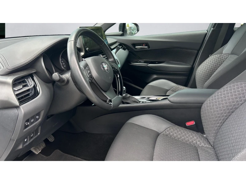 Toyota C-HR Месечна вноска от 470 лв., снимка 12 - Автомобили и джипове - 52480604