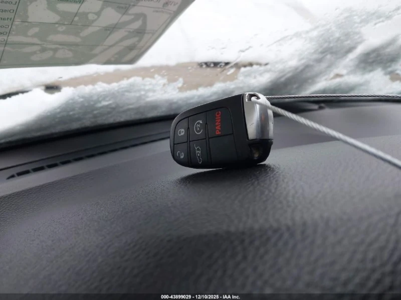 Jeep Grand cherokee 3.6L V-6 DOHC, VVT, 290HP 4X4 Drive, снимка 3 - Автомобили и джипове - 53176150