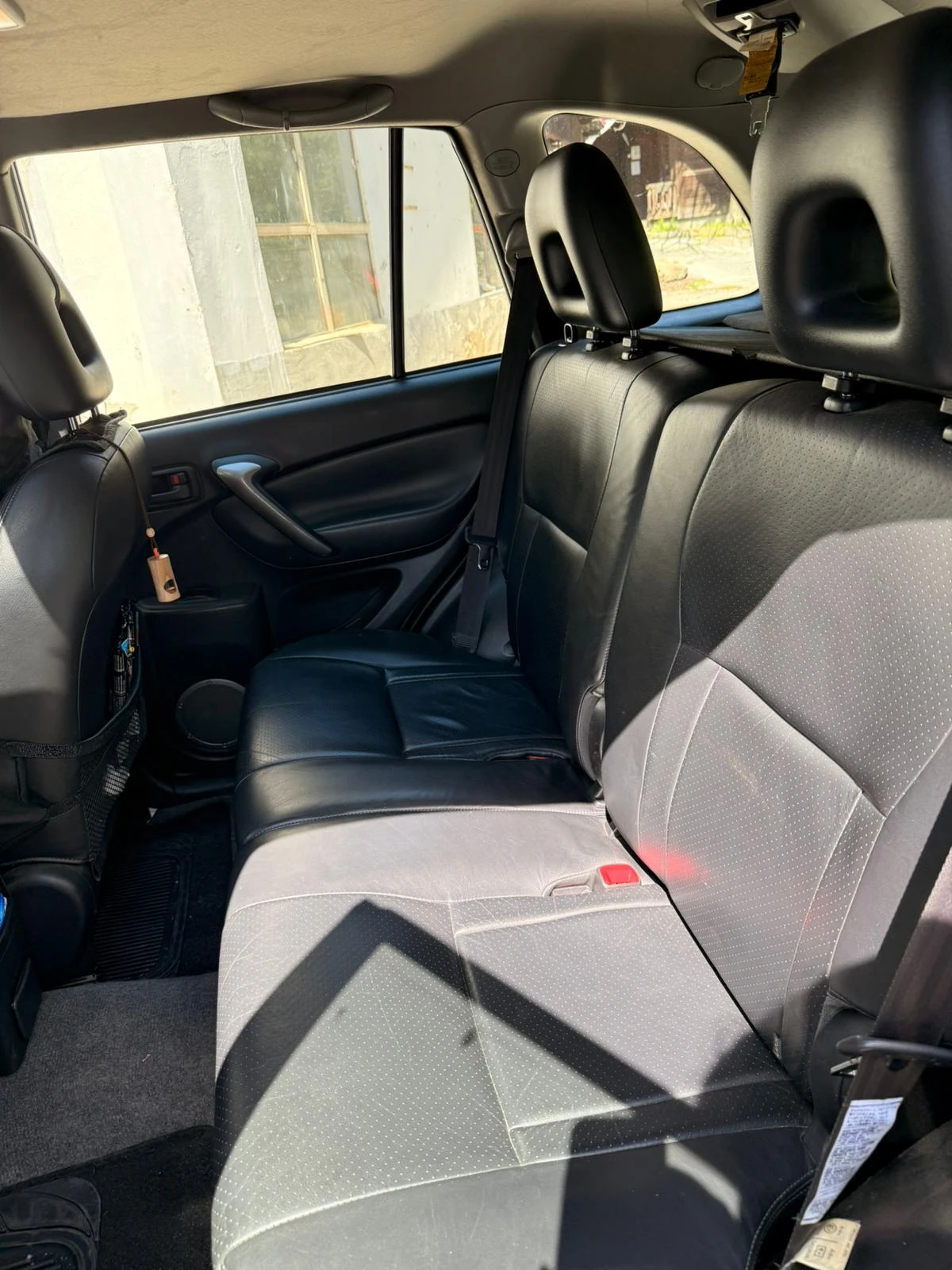 Toyota Rav4 2.0 - изображение 9