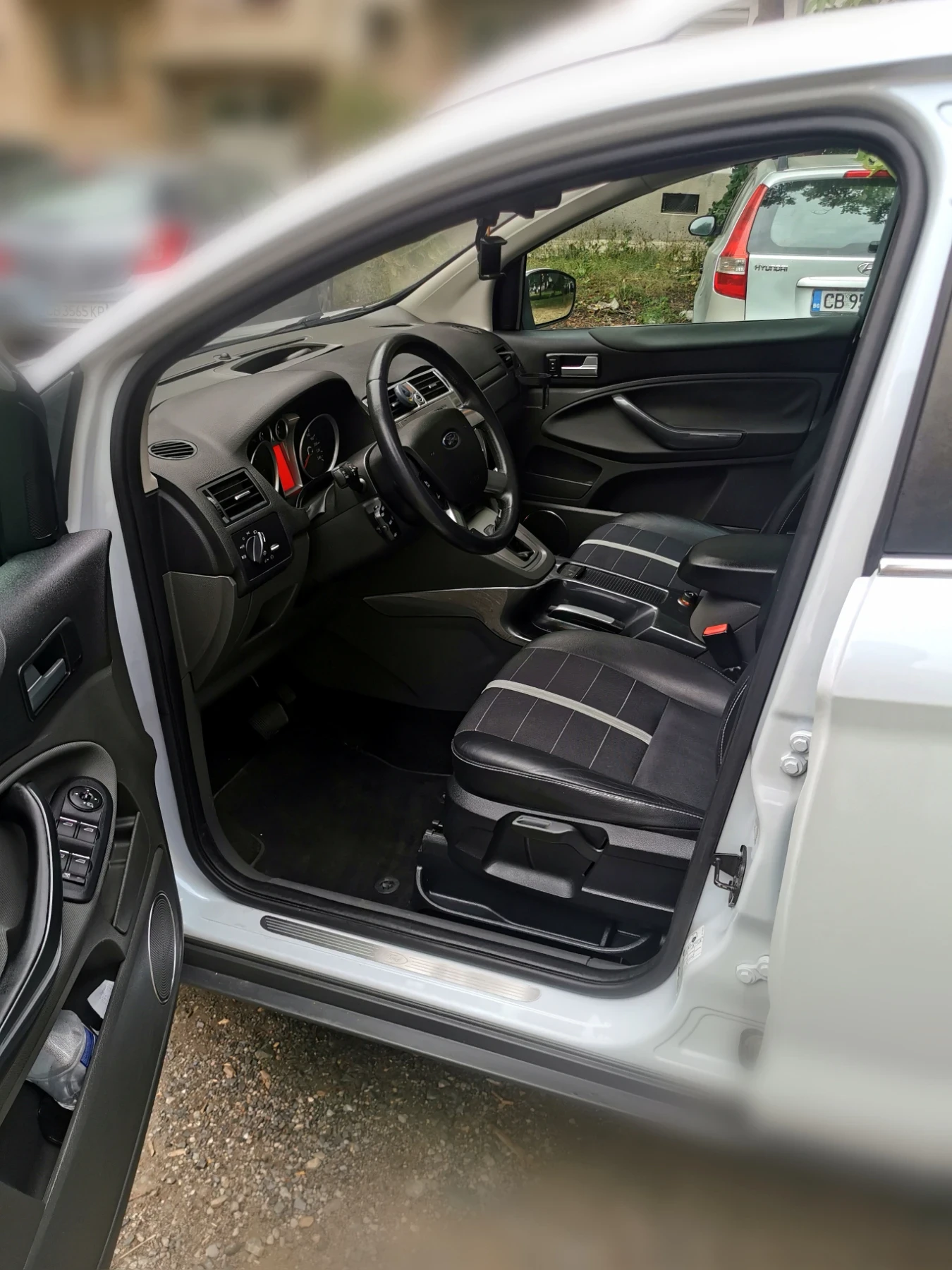 Ford Kuga  - изображение 2
