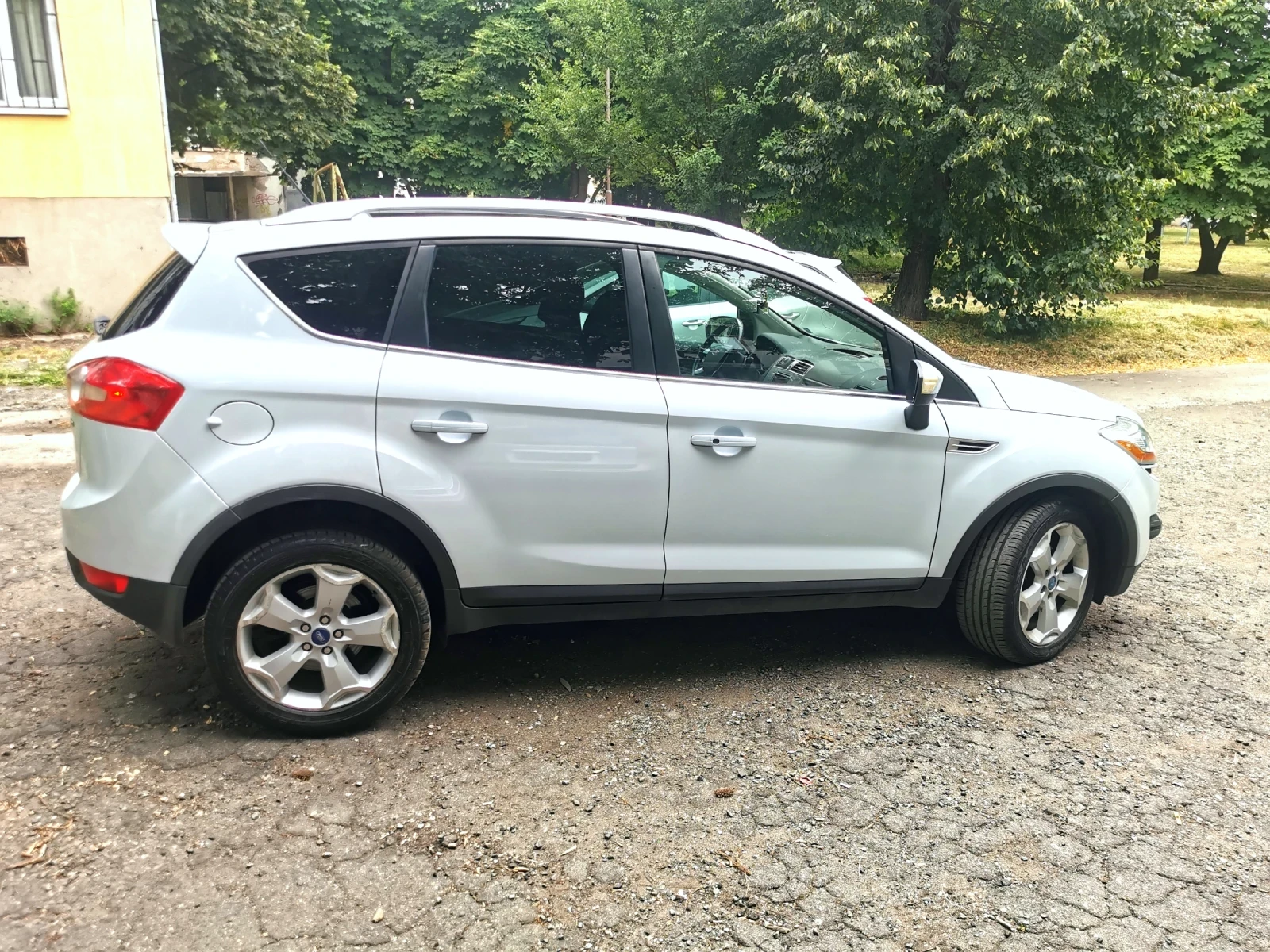 Ford Kuga  - изображение 4