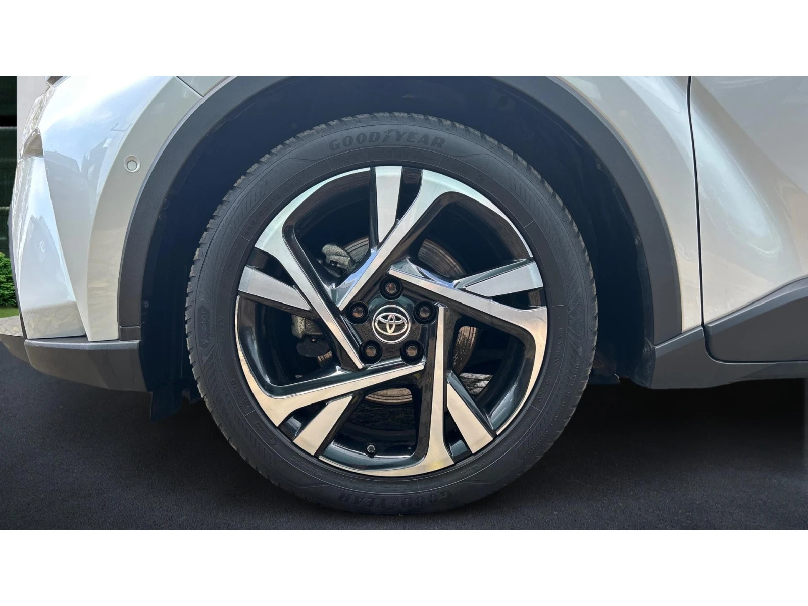 Toyota C-HR    470 . | Mobile.bg   16