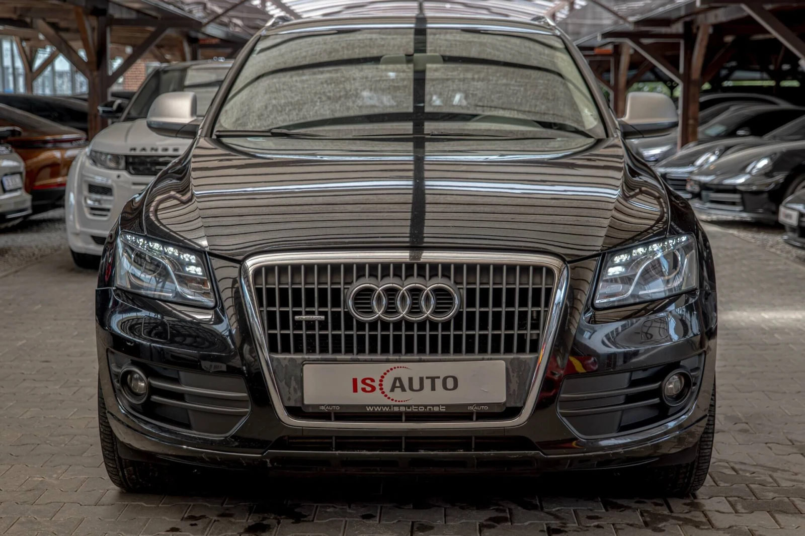 Audi Q5 2.0TDI/Quattro/PDC/BiXenon/F1/BiColor Lether/