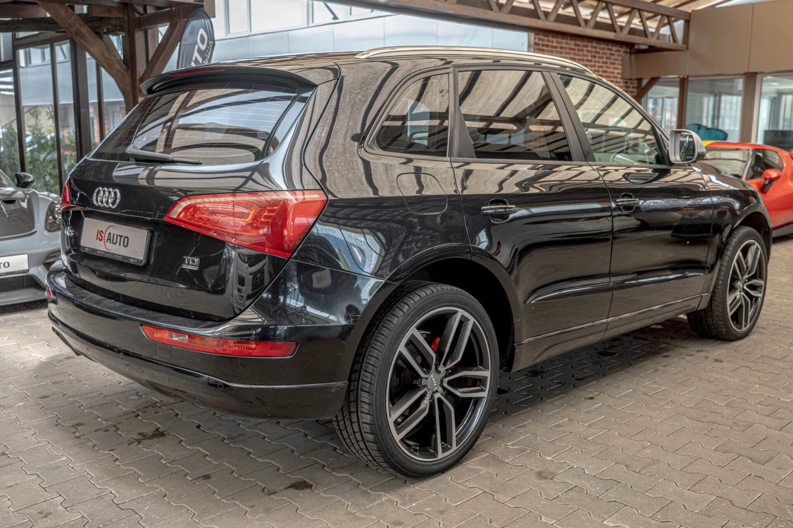 Audi Q5 2.0TDI/Quattro/PDC/BiXenon/F1/BiColor Lether/, снимка 6 - Автомобили и джипове - 54184718