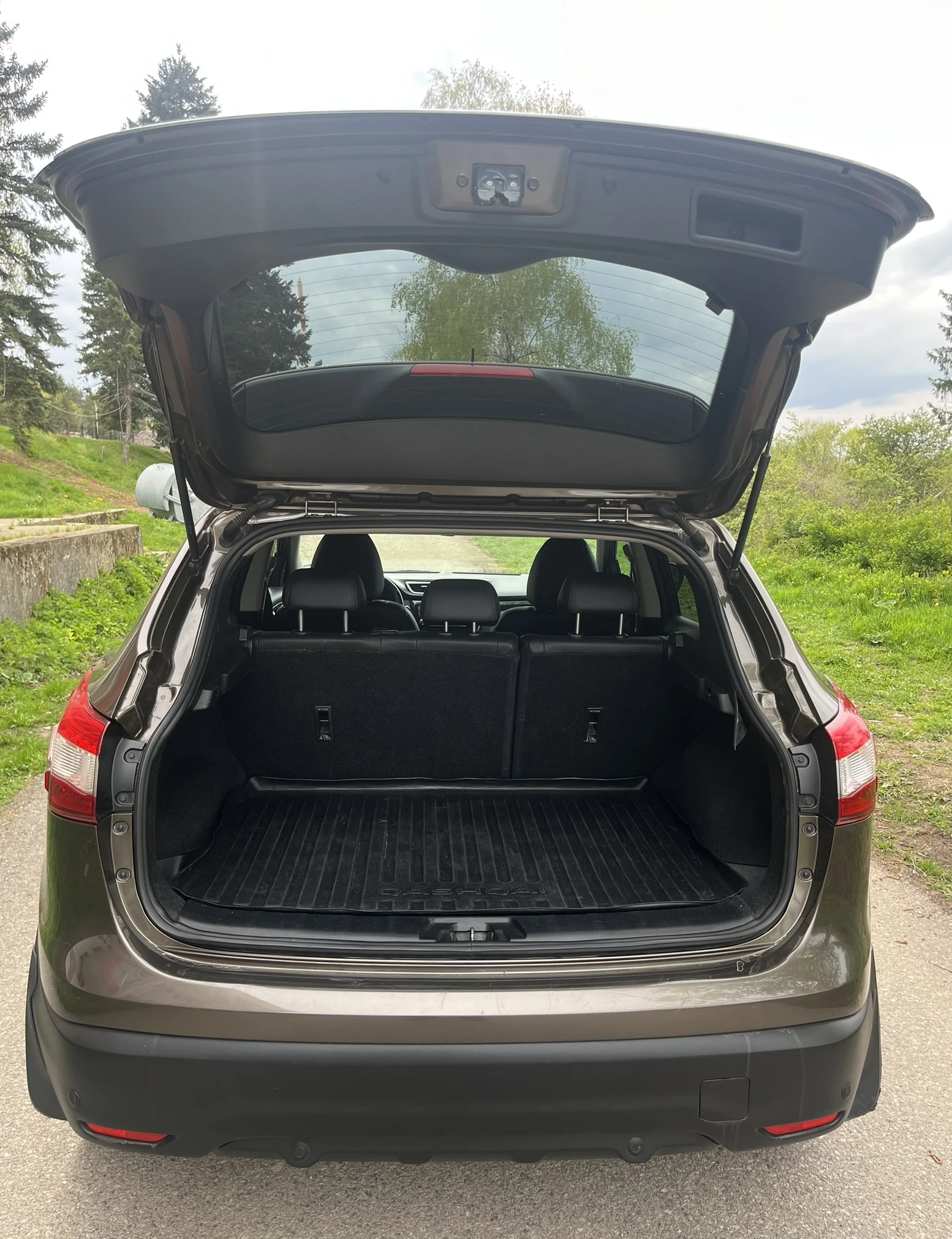 Nissan Qashqai, снимка 14 - Автомобили и джипове - 54288711