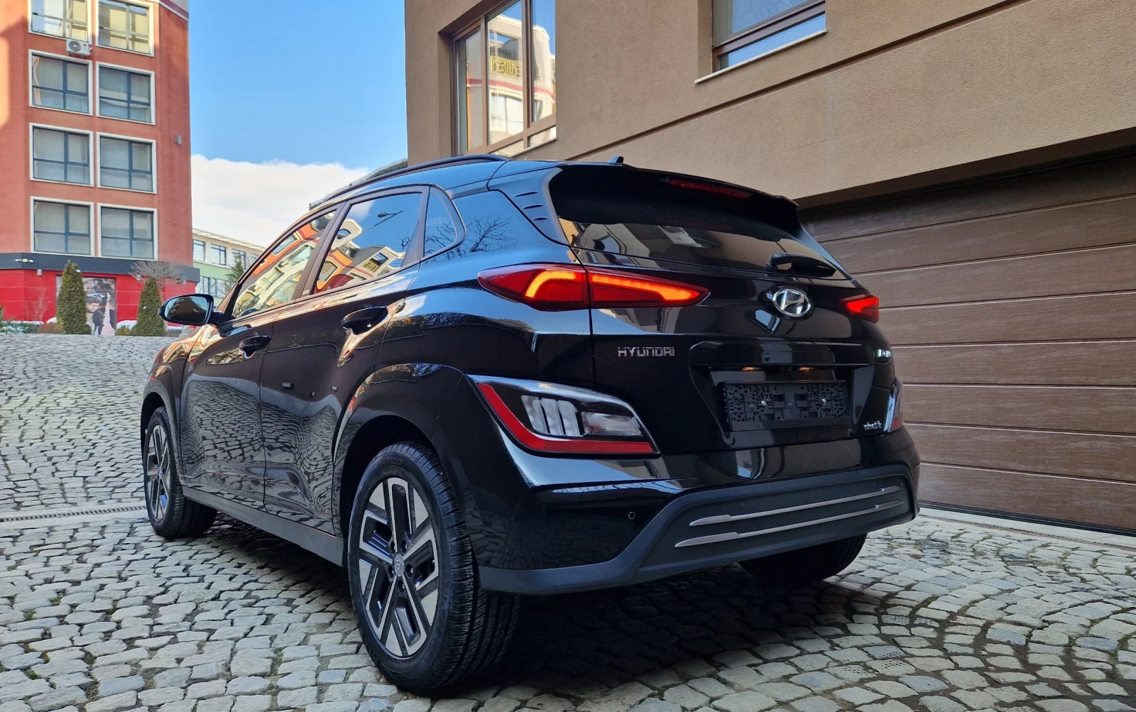 Hyundai Kona SOH100%Сервизна Книжка, снимка 4 - Автомобили и джипове - 56269292