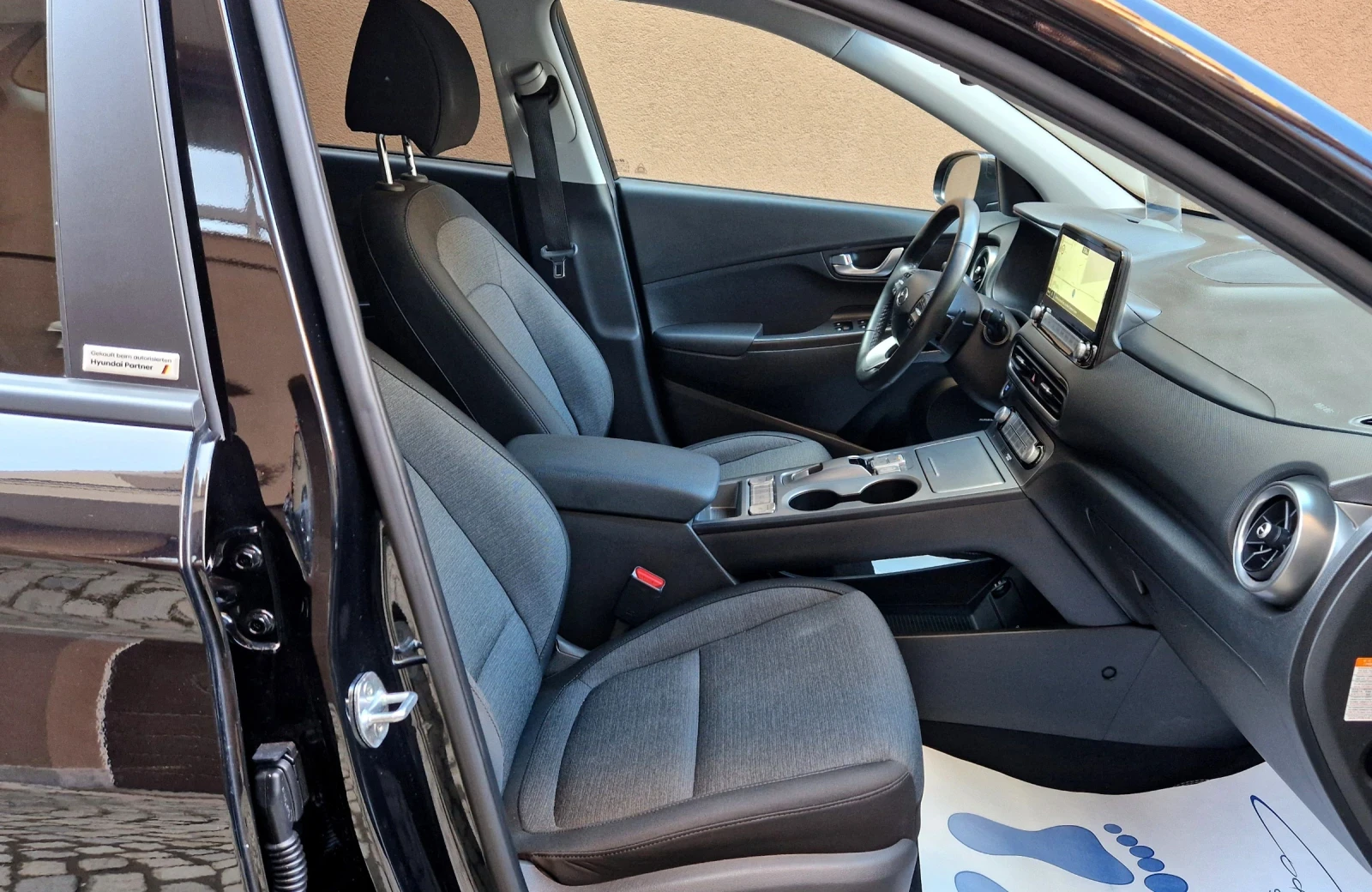 Hyundai Kona SOH100%Сервизна Книжка, снимка 9 - Автомобили и джипове - 56269292