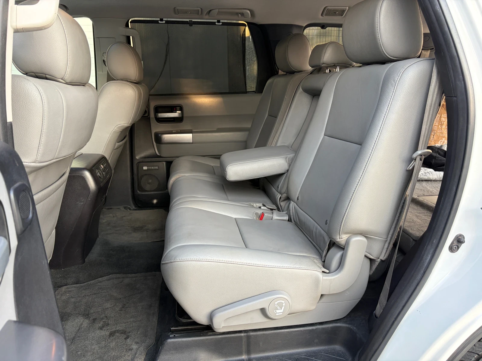 Toyota Sequoia 5.7 Limited Facelift, снимка 14 - Автомобили и джипове - 56600070