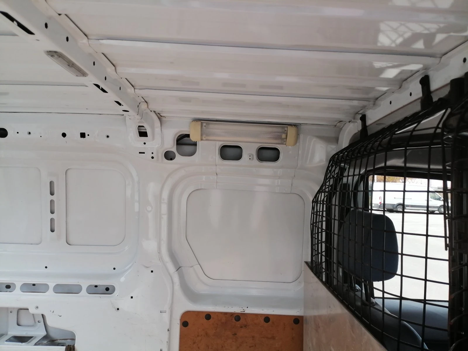 Ford Tourneo  - изображение 9