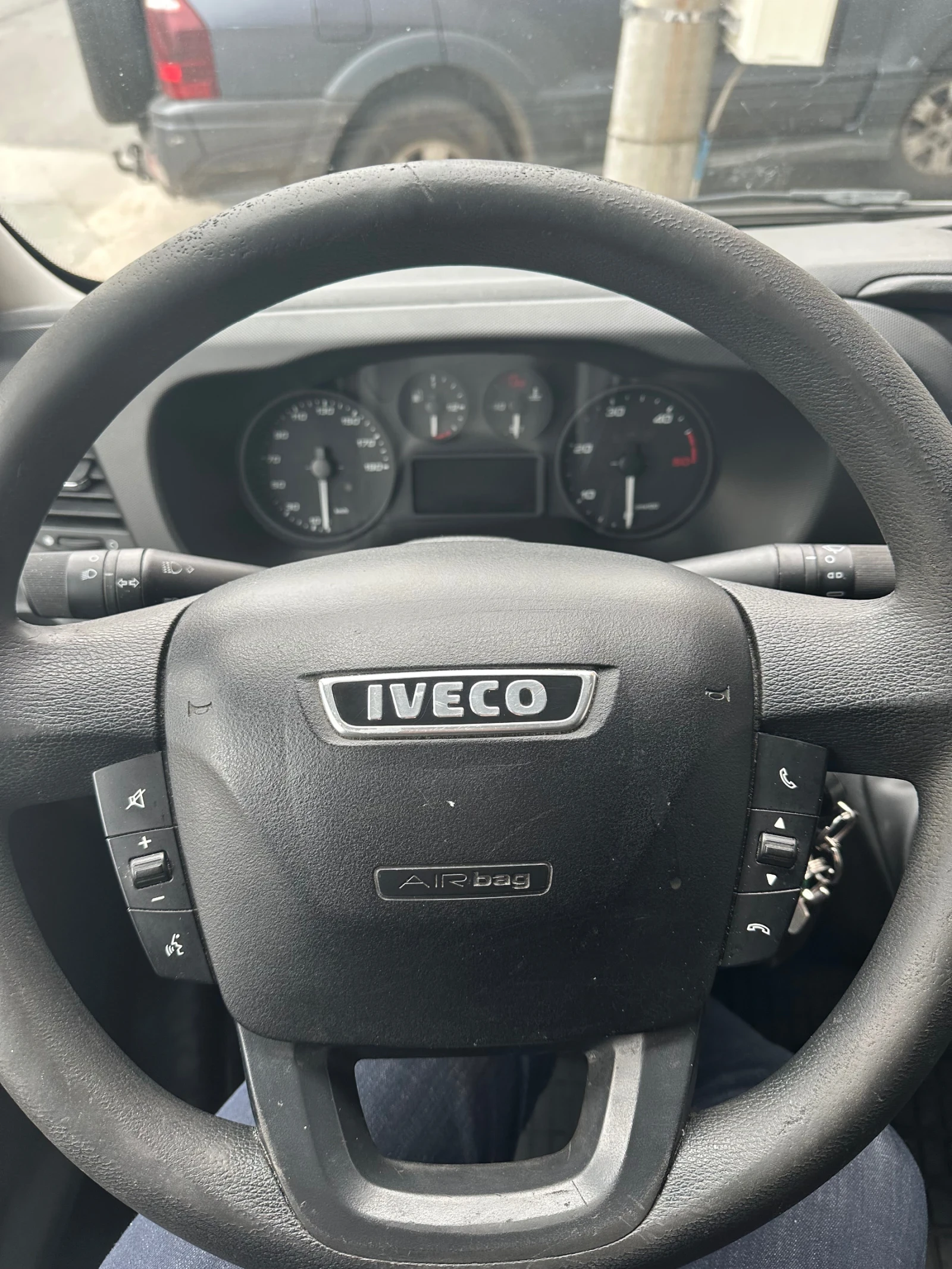 Iveco Daily  3.0   180 к.с. ЛИЗИНГ 10 палетен двойна/кабина  - изображение 4