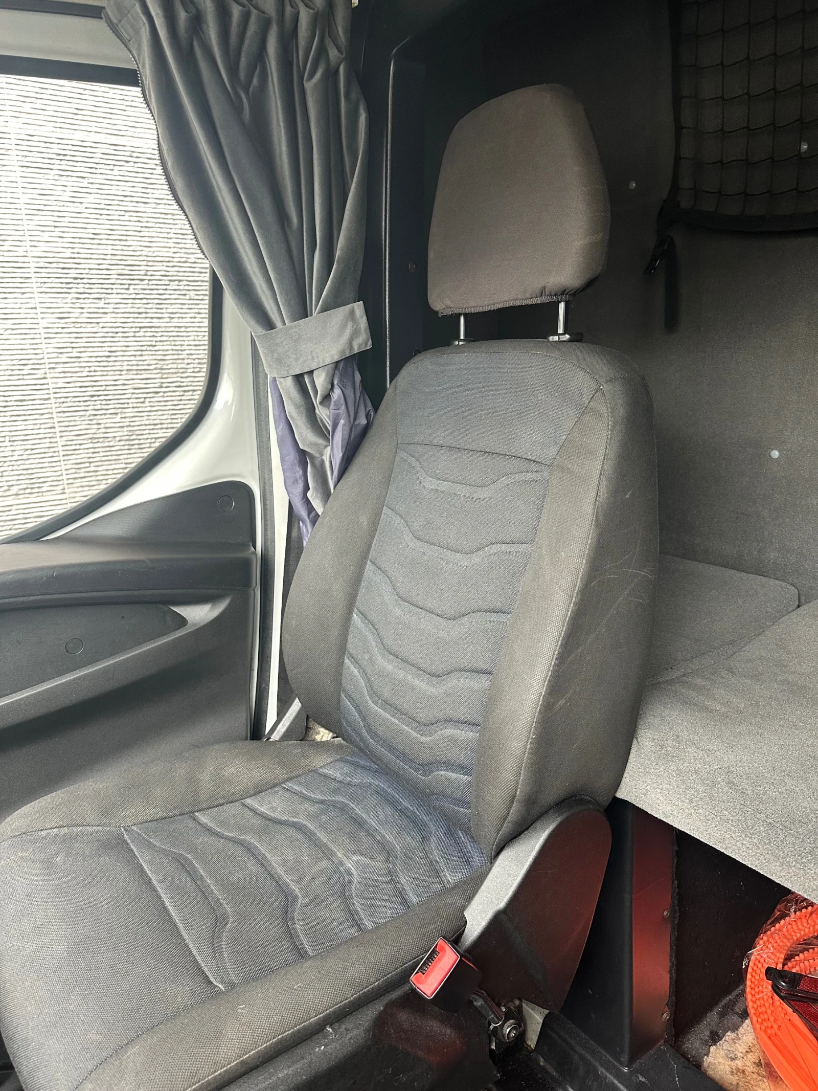 Iveco Daily  3.0   180 к.с. ЛИЗИНГ 10 палетен двойна/кабина  - изображение 2