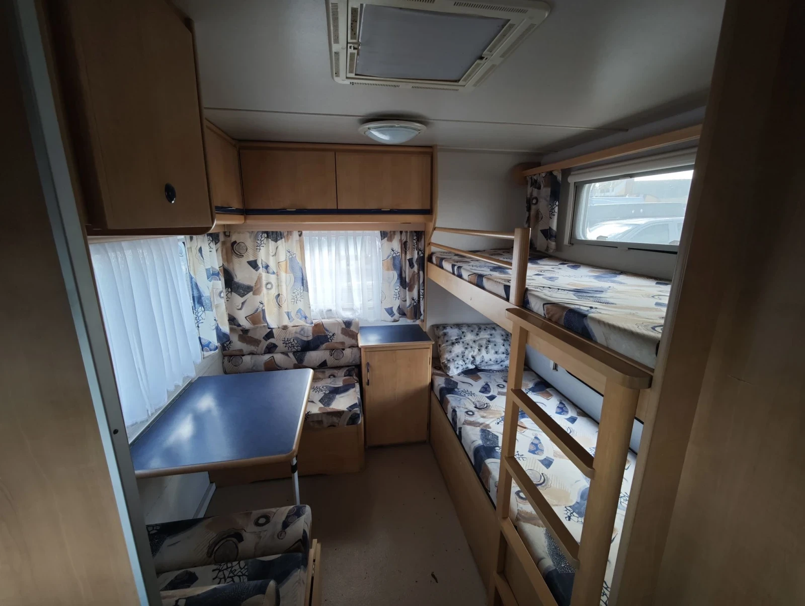 Каравана Caravelair Bambo Luxe , снимка 8 - Каравани и кемпери - 56328850
