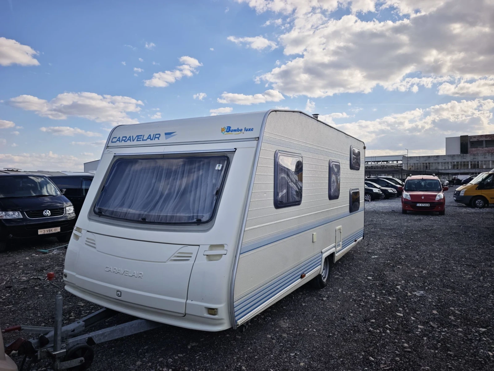 Каравана Caravelair Bambo Luxe , снимка 3 - Каравани и кемпери - 56328850