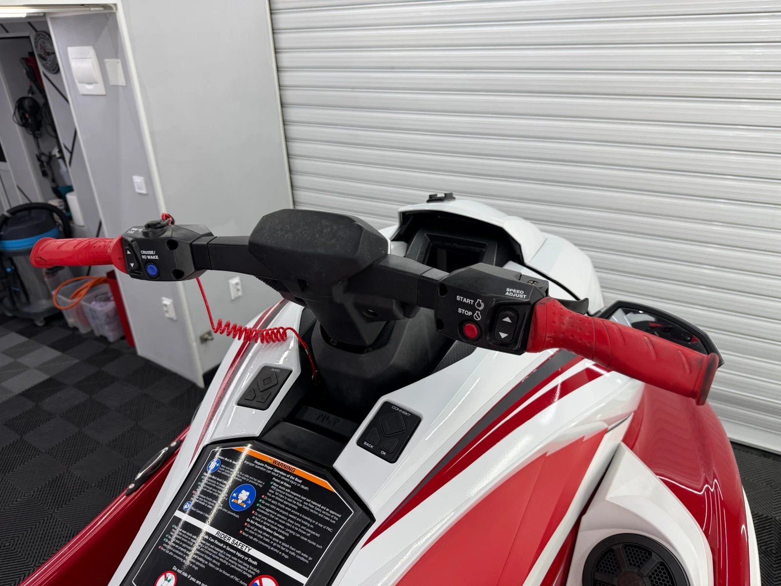 Джет Yamaha GP1800R, снимка 7 - Воден транспорт - 55679660