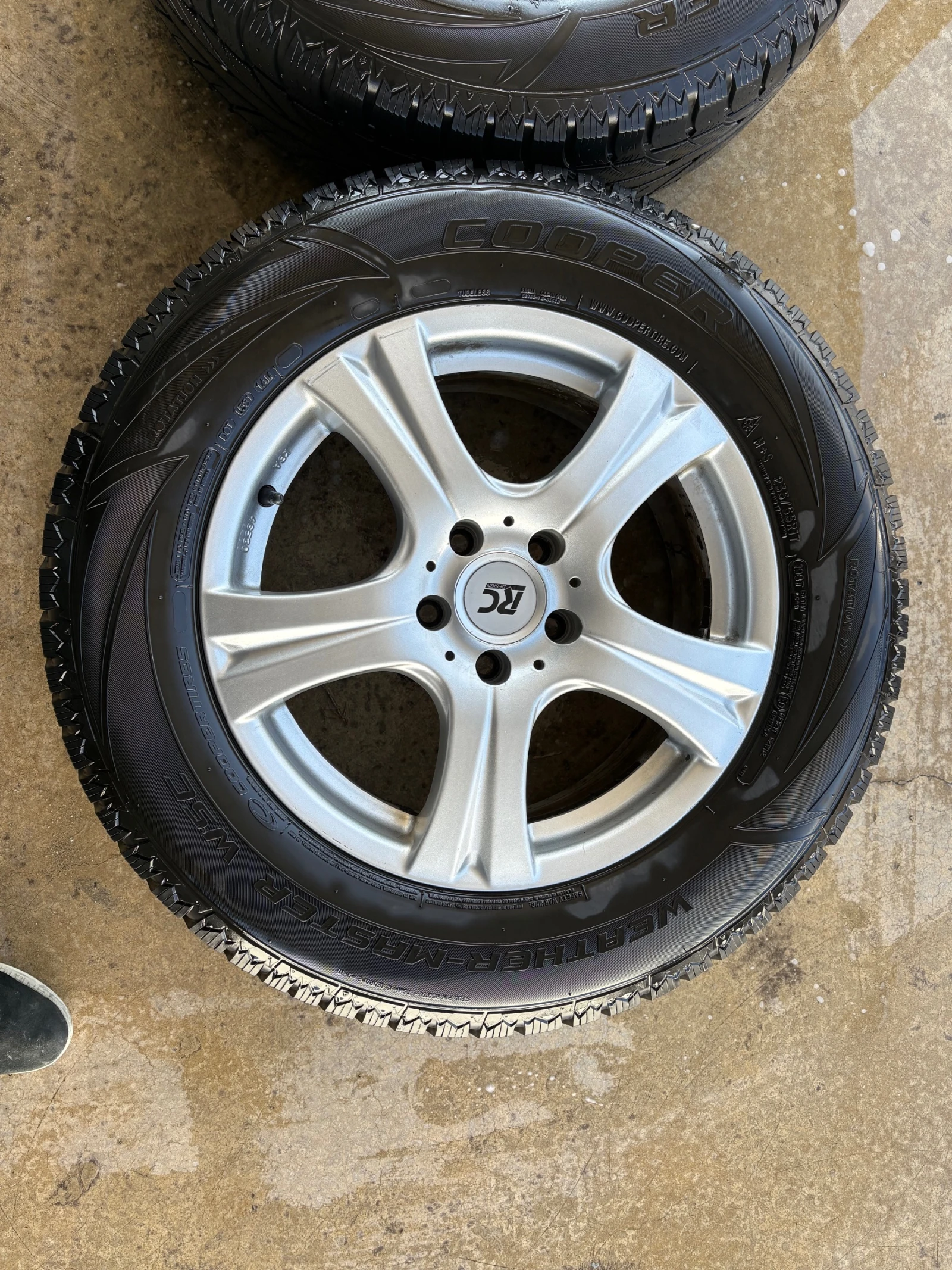    235/65R17  Mercedes-Benz ML | Mobile.bg   1