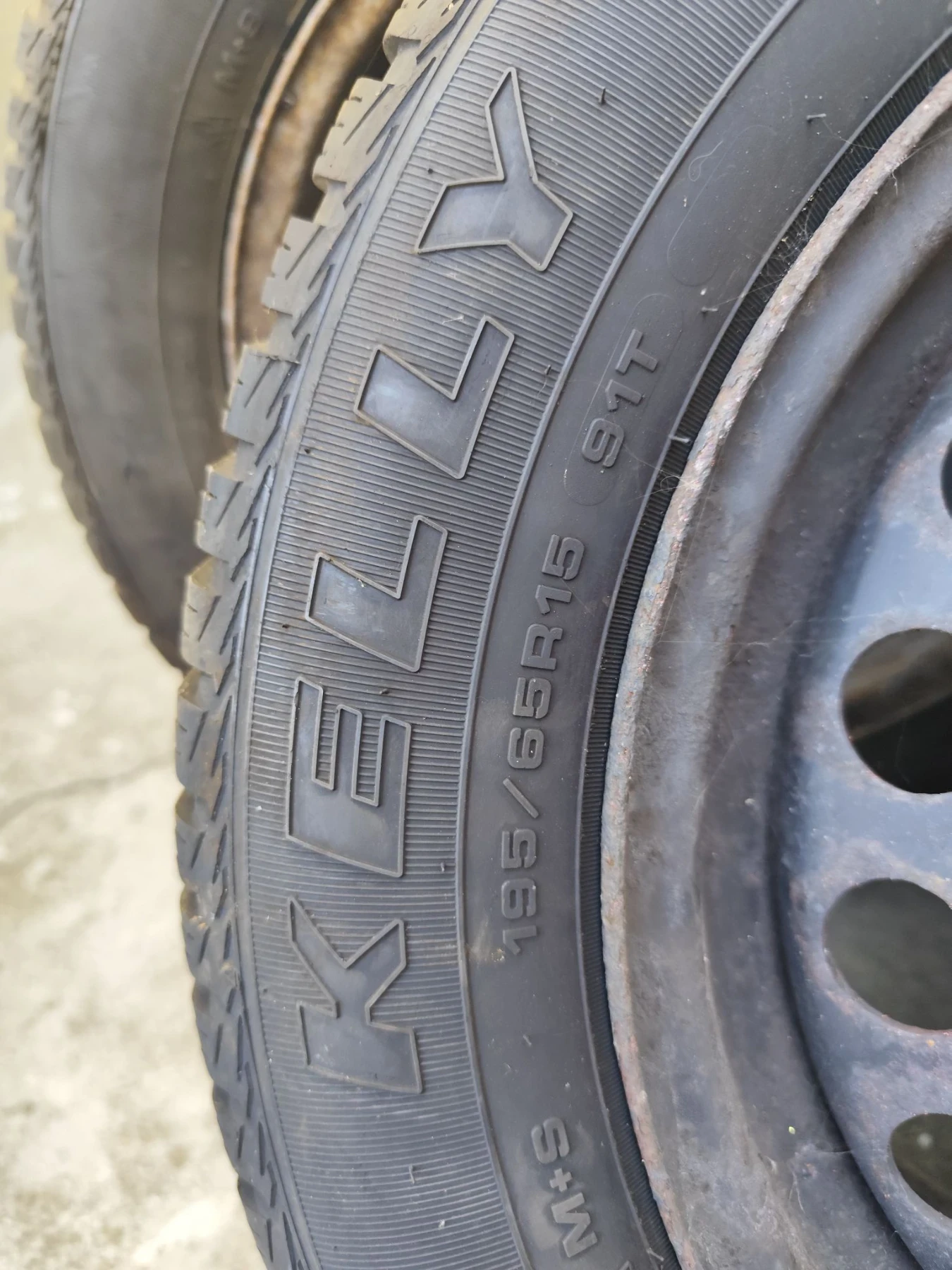 Гуми с джанти Kelly 195/65R15, снимка 3 - Гуми и джанти - 55923316