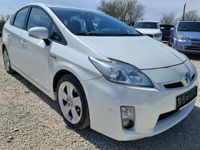 Toyota Prius 1.8Хибрид ПЕРФЕКТЕН .НАВИГАЦИЯ. КАМЕРА, снимка 2
