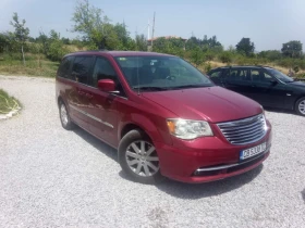 Chrysler Town and Country, снимка 4