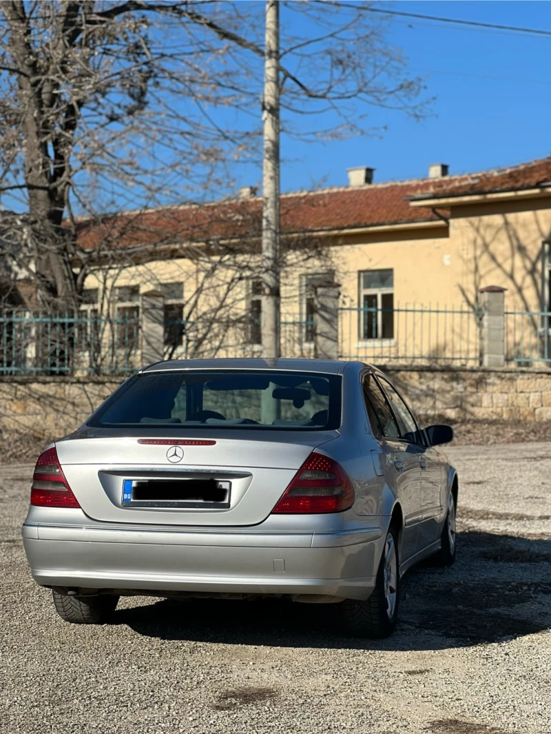 Mercedes-Benz E 320 CDI 204, снимка 8 - Автомобили и джипове - 48619344