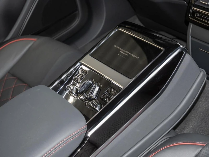 Audi S8 QUATTRO MATRIX B&O HEAD UP 360 PANO AUDI-EXCLUSIVE, снимка 13 - Автомобили и джипове - 51509057