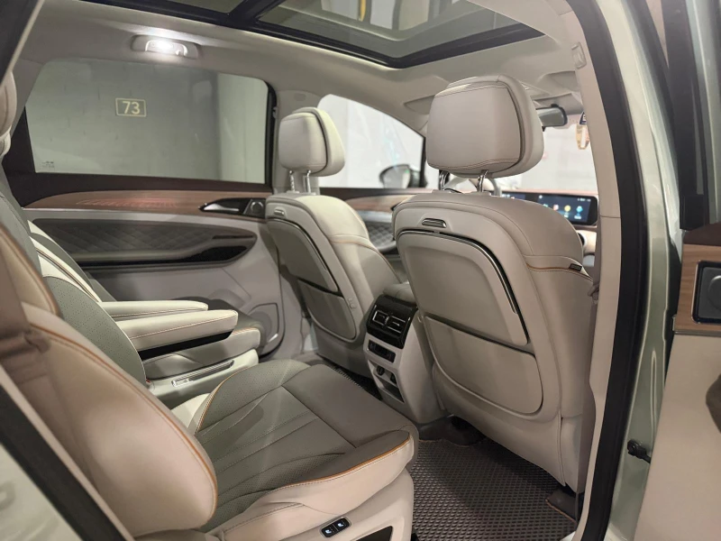 DONGFENG M4-YACHT FORTHING 4 U TOUR, снимка 14 - Автомобили и джипове - 51911353