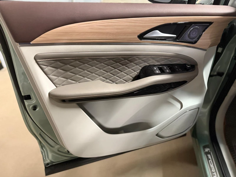 DONGFENG M4-YACHT FORTHING 4 U TOUR, снимка 13 - Автомобили и джипове - 51911353