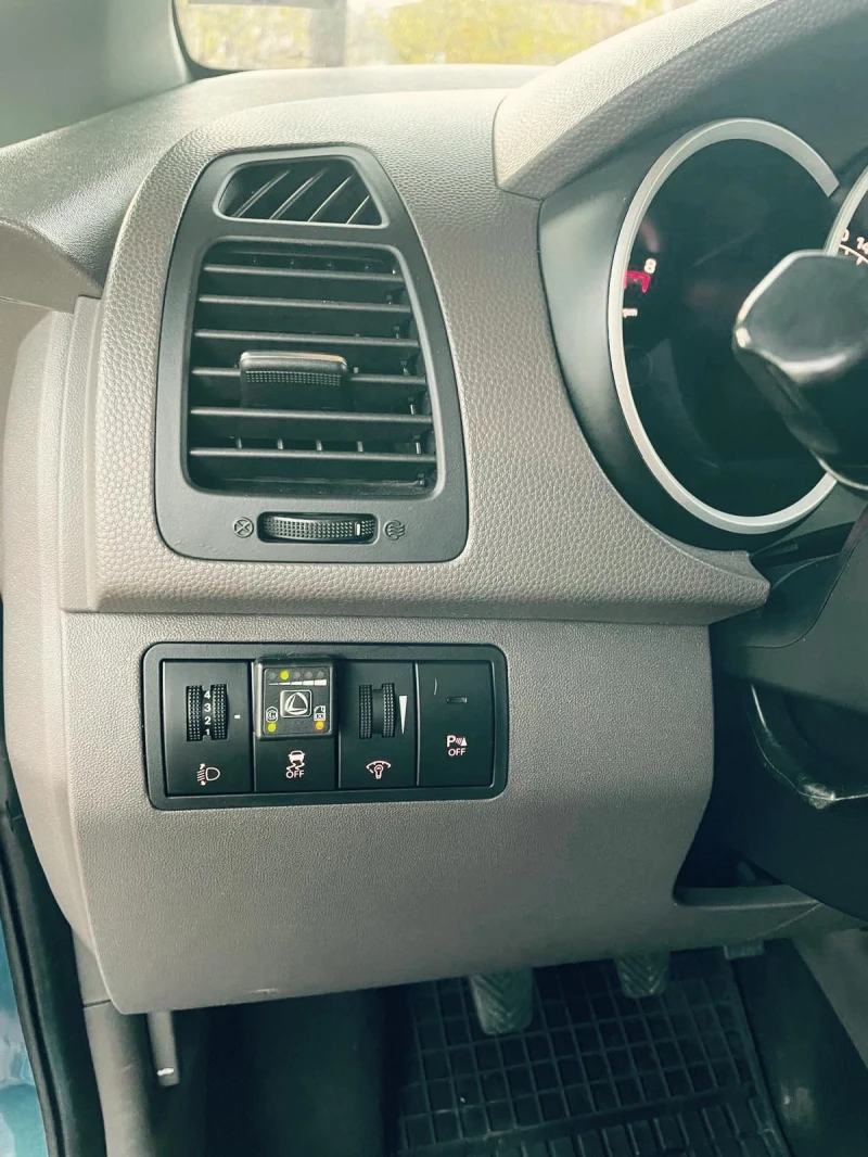 Kia Venga 1.6 бензин / ГАЗ, снимка 15 - Автомобили и джипове - 52585499