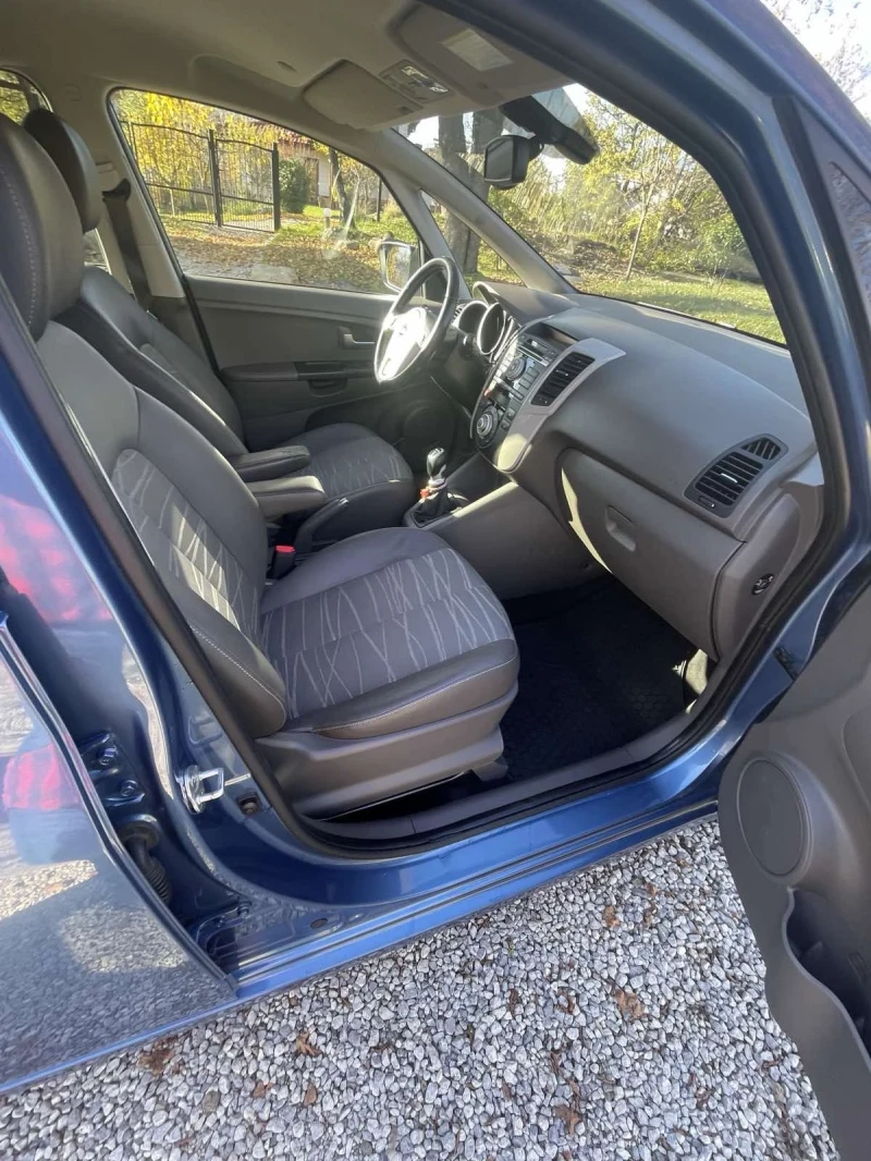 Kia Venga 1.6 бензин / ГАЗ, снимка 5 - Автомобили и джипове - 52585499