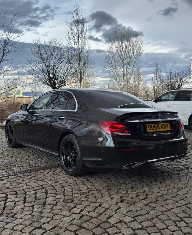 Mercedes-Benz E 220, снимка 5 - Автомобили и джипове - 52998031