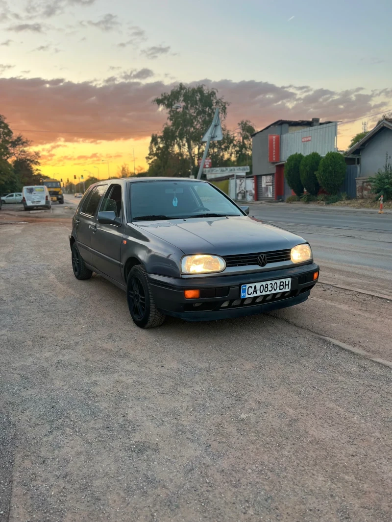 VW Golf, снимка 3 - Автомобили и джипове - 53286423