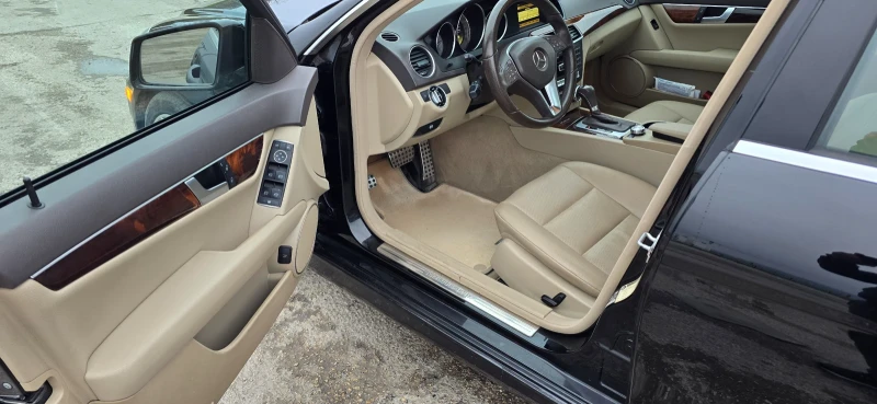 Mercedes-Benz C 250 2.5, снимка 10 - Автомобили и джипове - 53373451