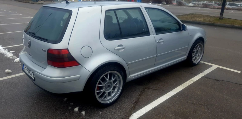 VW Golf 1.8 20v, снимка 3 - Автомобили и джипове - 53385443