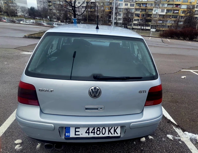 VW Golf 1.8 20v, снимка 7 - Автомобили и джипове - 53385443