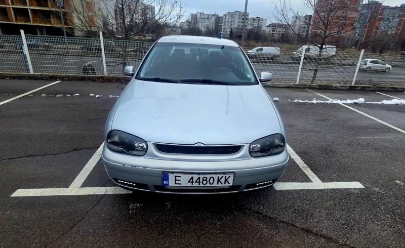 VW Golf 1.8 20v, снимка 6 - Автомобили и джипове - 53385443