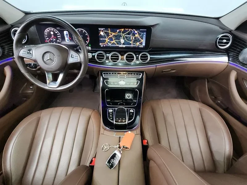 Mercedes-Benz E 400 4Matic Exclusive, снимка 7 - Автомобили и джипове - 55748673