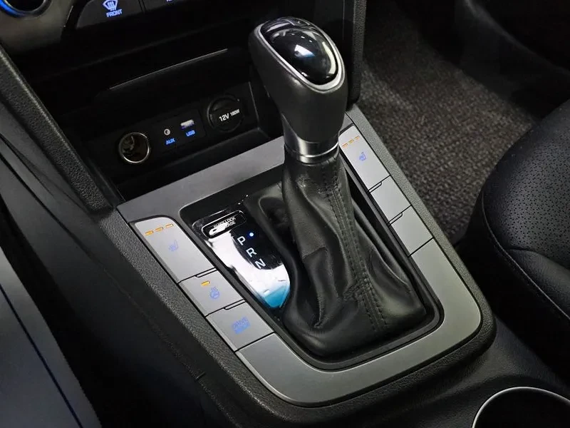 Hyundai Elantra Ad 1.6 Gdi Smart, снимка 9 - Автомобили и джипове - 56719494
