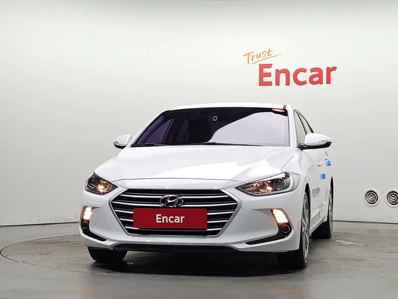 Hyundai Elantra Ad 1.6 Gdi Smart, снимка 3 - Автомобили и джипове - 56719494