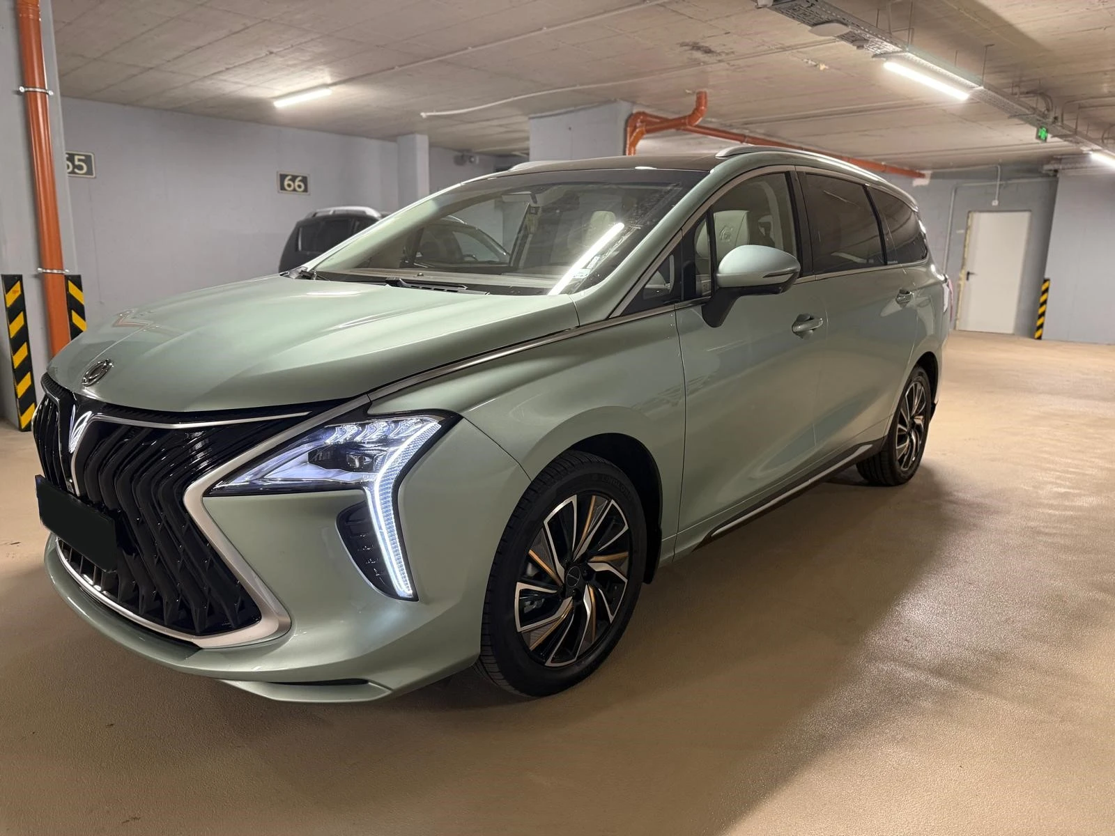 DONGFENG M4-YACHT FORTHING 4 U TOUR, снимка 1