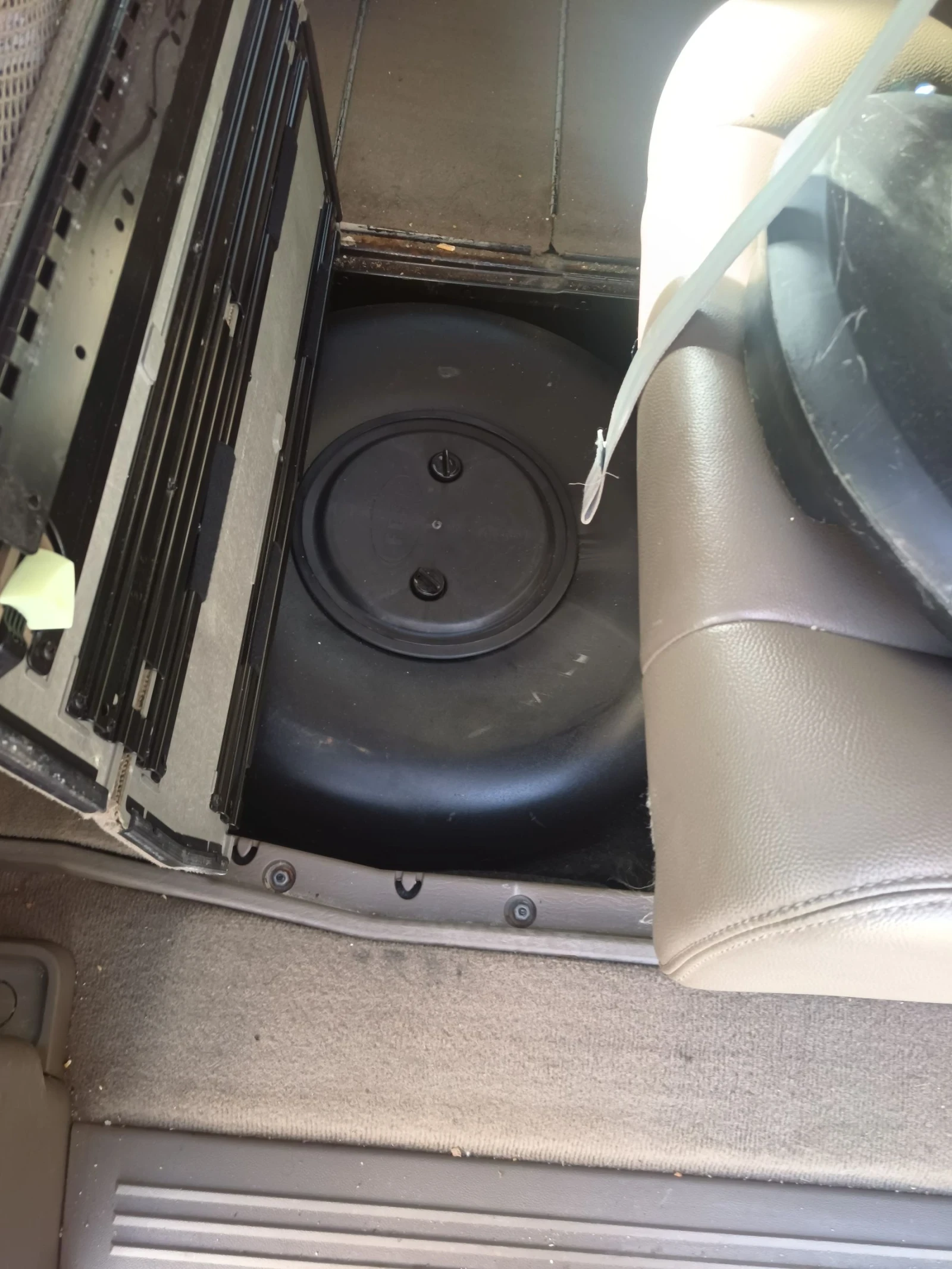 Chrysler Town and Country | Mobile.bg   11