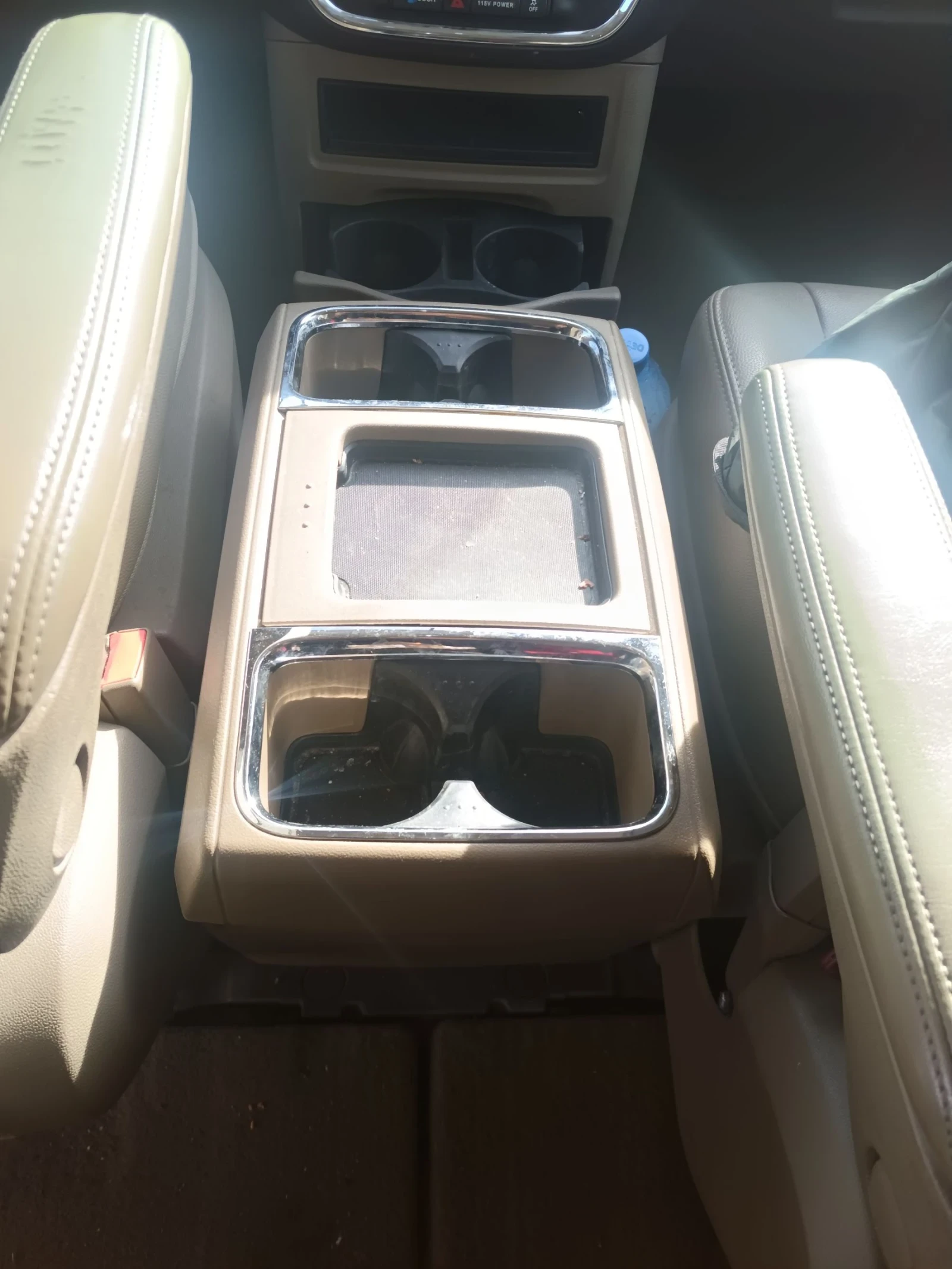 Chrysler Town and Country | Mobile.bg   13