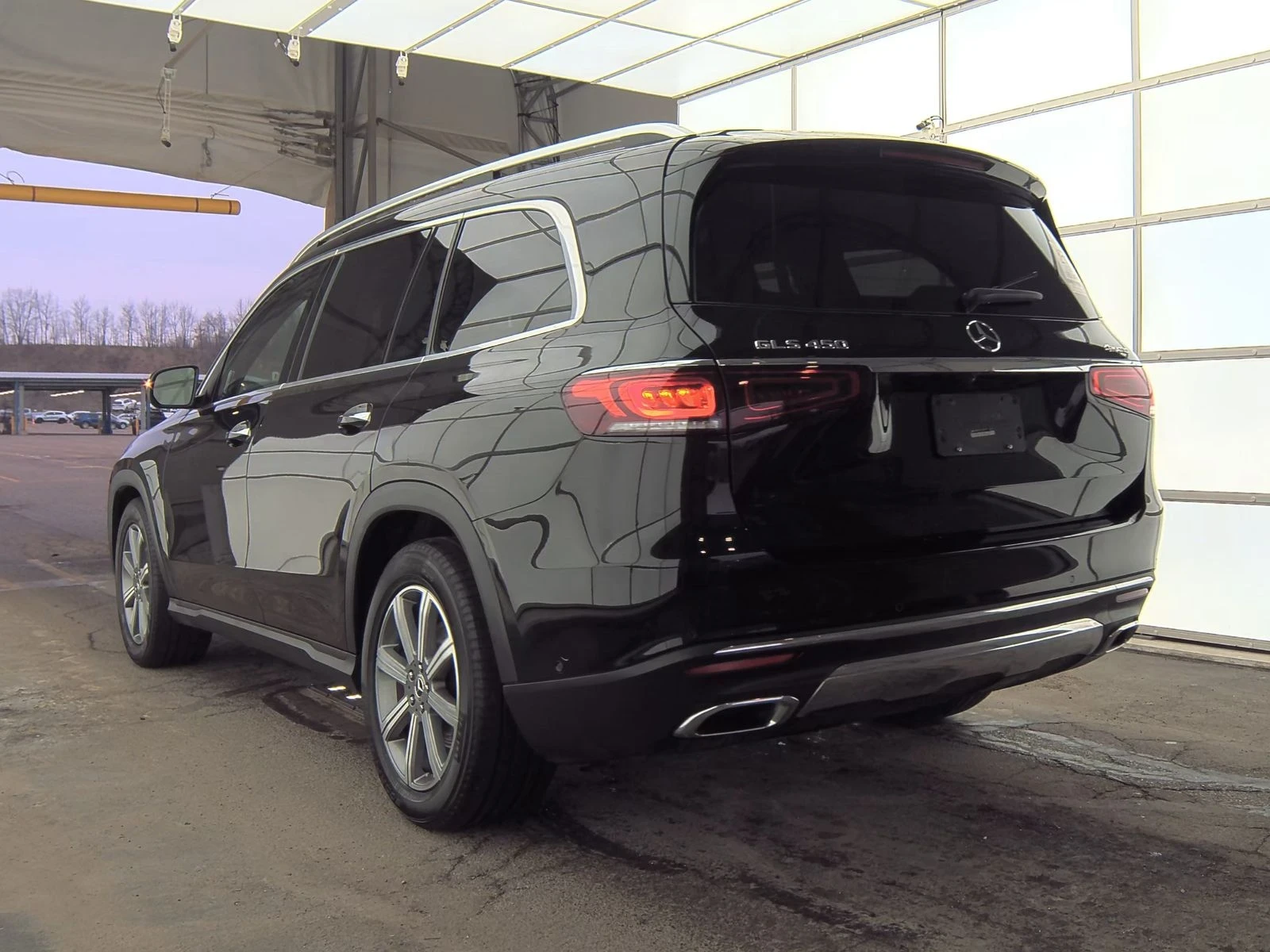 Mercedes-Benz GLS 450 360* 3DBurmester* Подгреви* Обдухване* Масаж* Пано - изображение 3