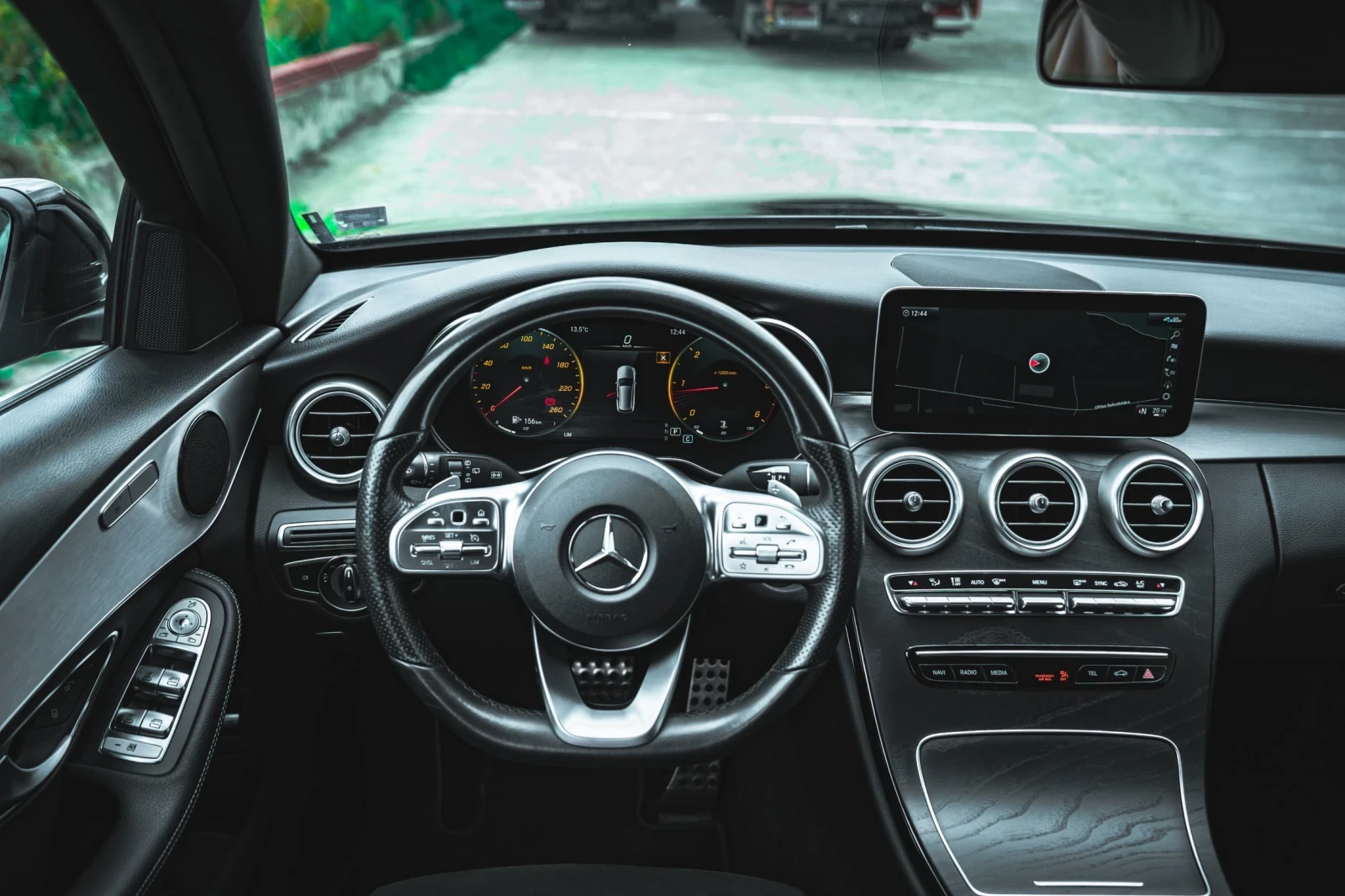 Mercedes-Benz C 220 AMG LINE  - изображение 7