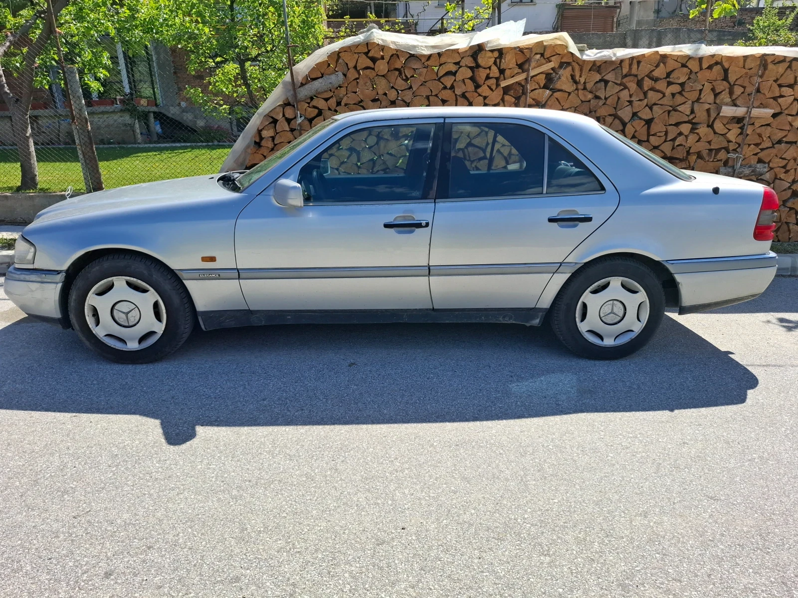Mercedes-Benz C 180  - изображение 5
