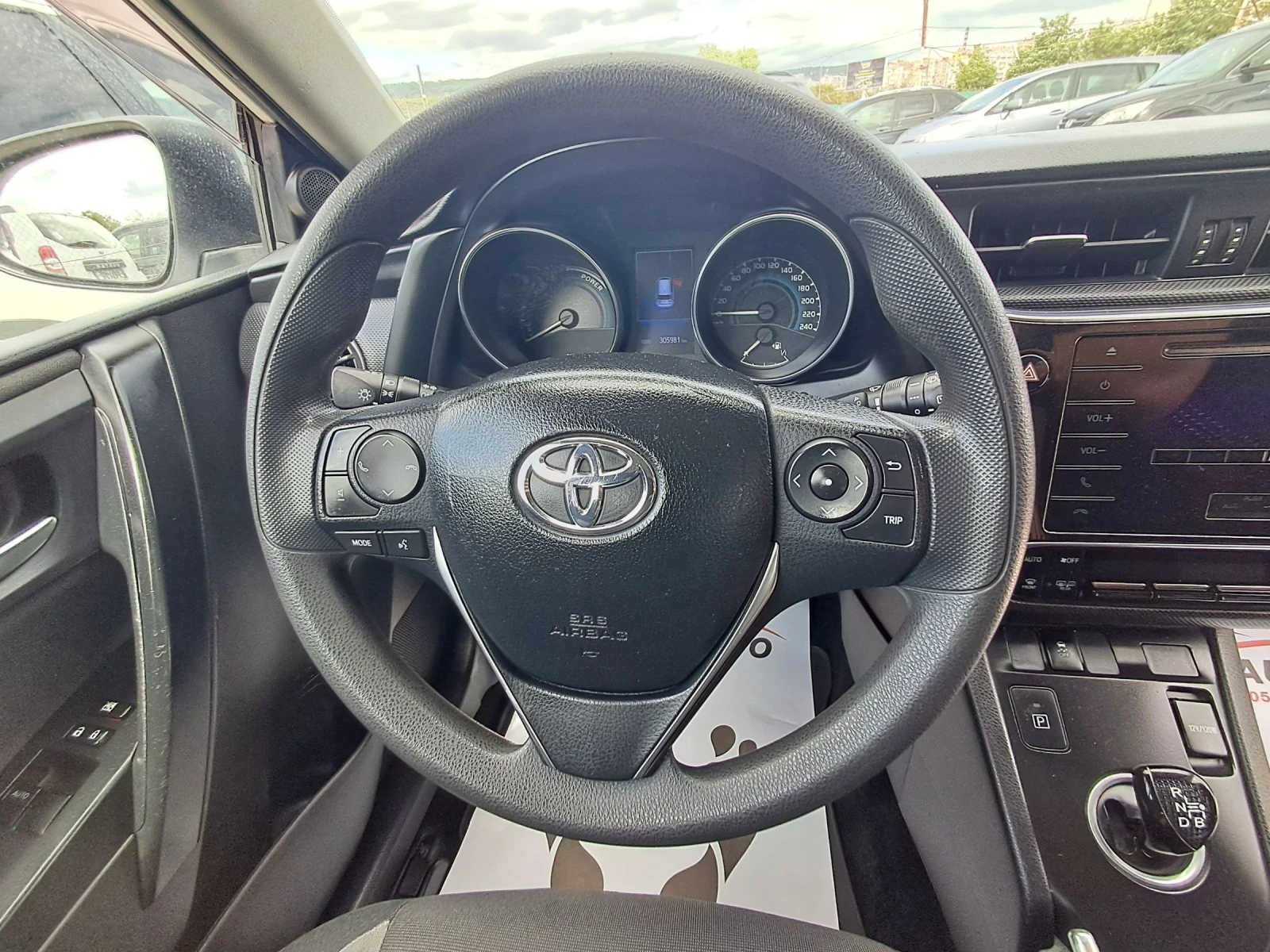 Toyota Auris 1.8ХИБРИД, FACE-LIFT  - изображение 9