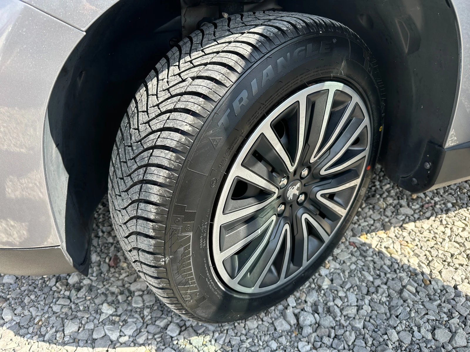 Peugeot 2008 1.6HDI E6B | Mobile.bg   12