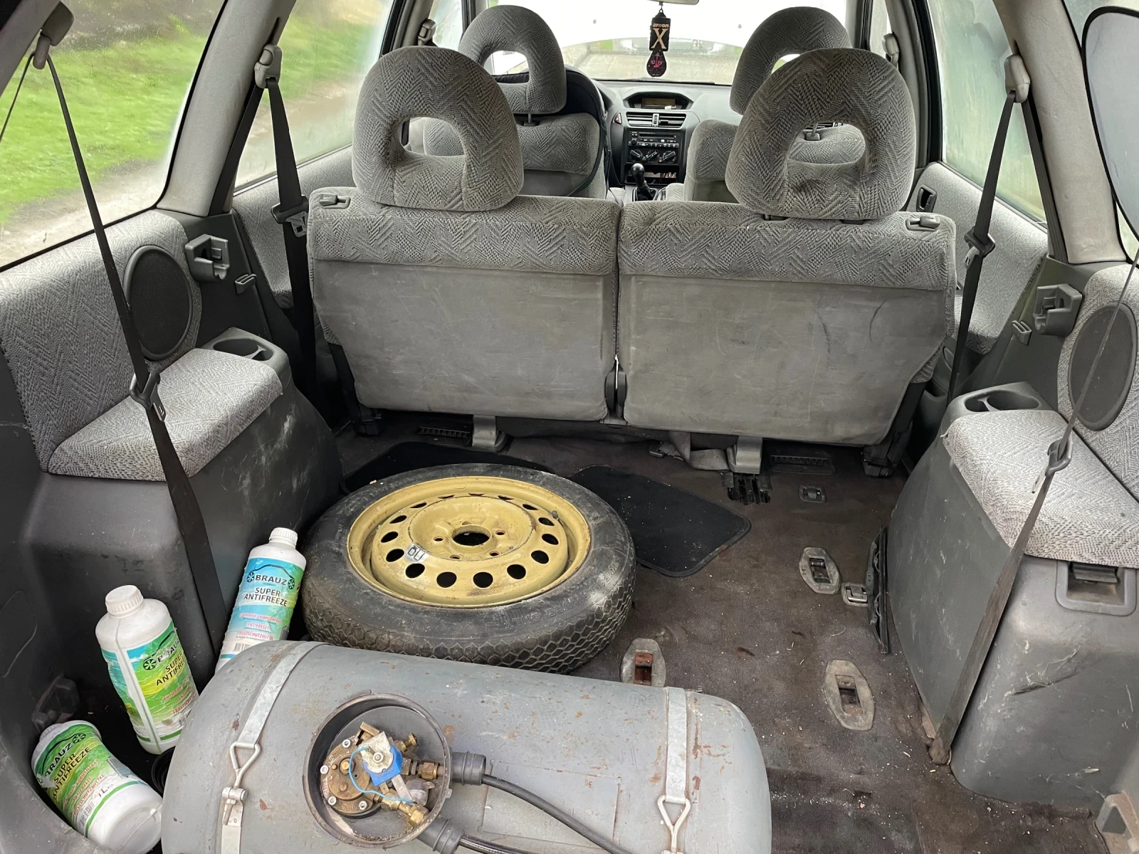 Mitsubishi Space wagon  - изображение 7