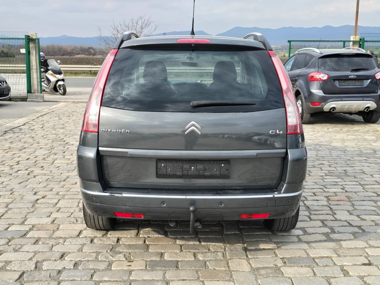 Citroen C4 Picasso 1.6HDI 112кс 7 места ЕВРО 5, снимка 7 - Автомобили и джипове - 53147604